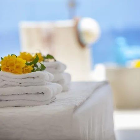 Your Stunning With Sea Views 25 *
