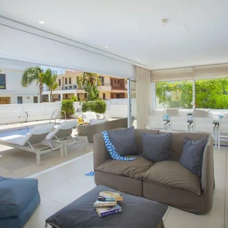 Your Stunning With Sea Views 25 Vilă