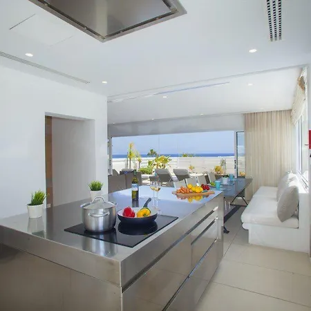 Vilă Your Stunning With Sea Views 25 *