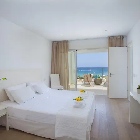 Villa Your Stunning With Sea Views 25 *